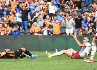 Mayulu shines but late penalty denies City victory: Player ratings vs Hull news-10082024-183048