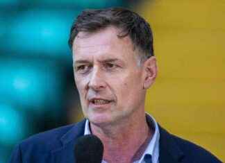 Celtic Urgently Need Transfer, Says Chris Sutton news-12082024-034707