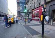 Man Hospitalized After Violent Assault near Glasgow Central Station news-15082024-074030