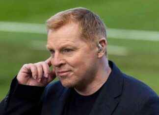 Neil Lennon Receives Vote of Confidence at Rapid Bucharest news-15082024-135211