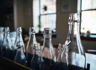 Seized Fake Vodka Bottles with Strong Nail Varnish Remover Smell news-16082024-202323