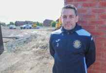 Glasgow Football Team Faces Closure Over Sky-High Pitch Costs news-25082024-225740