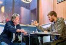 Slow Horses Star Protests Arts Funding Cut on Glasgow Stage news-29082024-112212