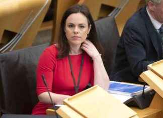Kate Forbes Criticizes New Labour Government Decisions for Lack of Hope news-30082024-232821