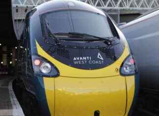 Glasgow Railway Line Blocked: Delays Expected news-10092024-010540