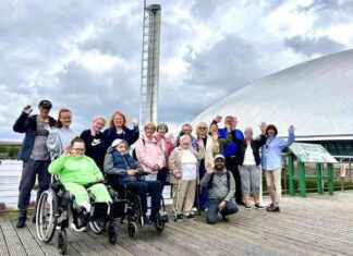 Weekly ‘Meet Me in Govan’ Walks: A Highlight for Care Home Residents news-15092024-105746