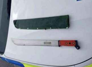Man Arrested in Glasgow with Large Machete news-18092024-114052