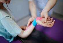 Driver Injured in DUI Accident: Wrist and Nose Fractures from Car Crash news-22092024-205941