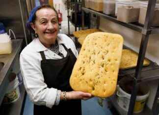 Dedicated 80-Year-Old Woman Continues to Run Kitchen for 50 Years news-01112024-001137