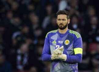Craig Gordon Believed His Scotland Career Was Finished news-09102024-061945
