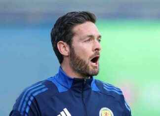 Regenerate Title: Craig Gordon Encourages Scotland to Bounce Back Stronger After Croatia Defeat news-13102024-010519