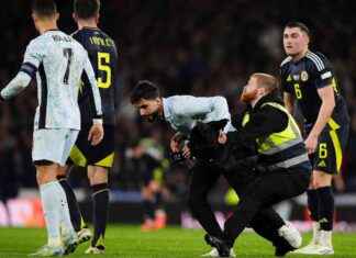 Portugal Manager Worried for Cristiano Ronaldo Amid Hampden Pitch Invasion news-16102024-082727