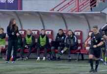 Celtic Manager Sent Off for Referee Gesture in SWPL Loss to Rangers news-17112024-223601