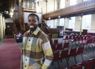 Annual Christmas Tradition: East End Church Embraces the Spirit of Giving news-28112024-180146
