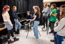 Mentoring Young Scottish Talent: Famous Actress Takes on New Role news-30112024-001629