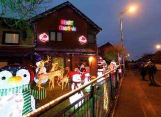 Glasgow Couple’s Amazing Christmas Display for Charity glasgow-couples-amazing-christmas-display-for-charity