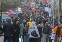 Holiday Shopping Rush: City Centre Draws Christmas Shoppers – Less Than Two Weeks Left holiday-shopping-rush-city-centre-draws-christmas-shoppers-less-than-two-weeks-left
