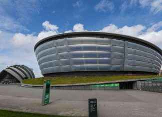 Boyband Star Set to Perform in War of the Worlds Musical in Glasgow news-03122024-032351