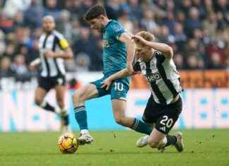 Ryan Christie Receives Glowing Assessment from Liverpool Hero ryan-christie-receives-glowing-assessment-from-liverpool-hero