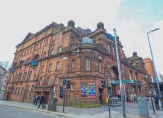 Glaswegian Actor Stars in Hit Musical Coming to Glasgow glaswegian-actor-stars-in-hit-musical-coming-to-glasgow