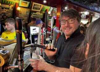 Legendary Celtic Player Seen Bartending During Rangers Match at Glasgow Pub legendary-celtic-player-seen-bartending-during-rangers-match-at-glasgow-pub