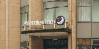 Premier Inn Glasgow City Centre Charing Cross: Your Perfect Stay?