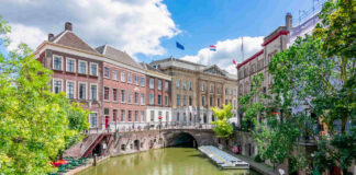 Utrecht Calling: News, Sports, and Career Opportunities Utrecht, Utrecht Nieuws, Utrechts Sportnieuws, Roemeens Voetbalelftal, Nederlands Elftal, Ajax Utrecht, FC Utrecht, Opstellingen, Gemeente Utrecht Vacatures