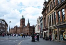 Glasgow’s Cultural Tapestry: A Deep Dive into the City’s Diverse Influences Glasgow's Cultural Tapestry: An In-depth Exploration of the City's Diverse Influences